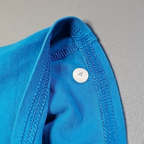LULULEMON size 4 blue tank top - Picture 5 of 5